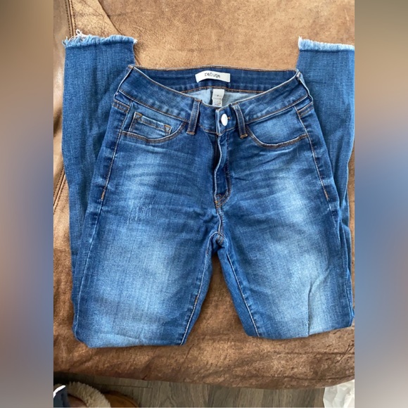 Refuge Skinny Jeans - Picture 1 of 2